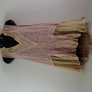 Lisa Robertson | Women's Sleeveless Cottage Core Ruffle Floral HighLow Lace Sz M